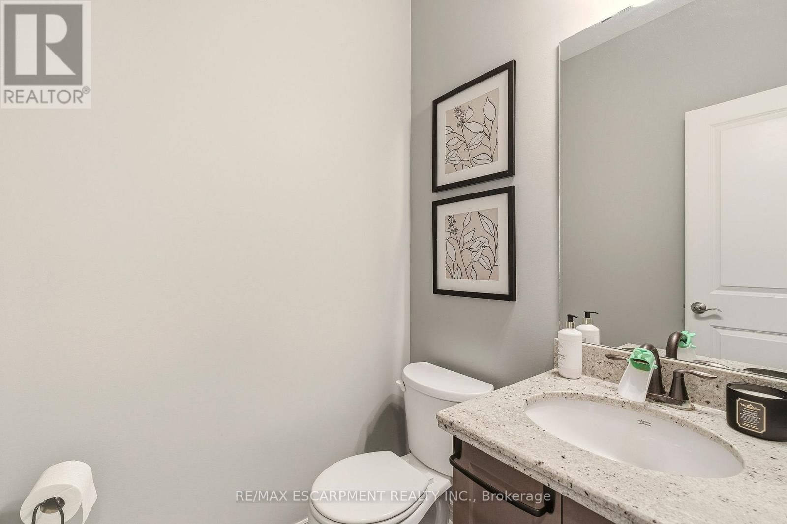 345 FESTIVAL WAY Image 16