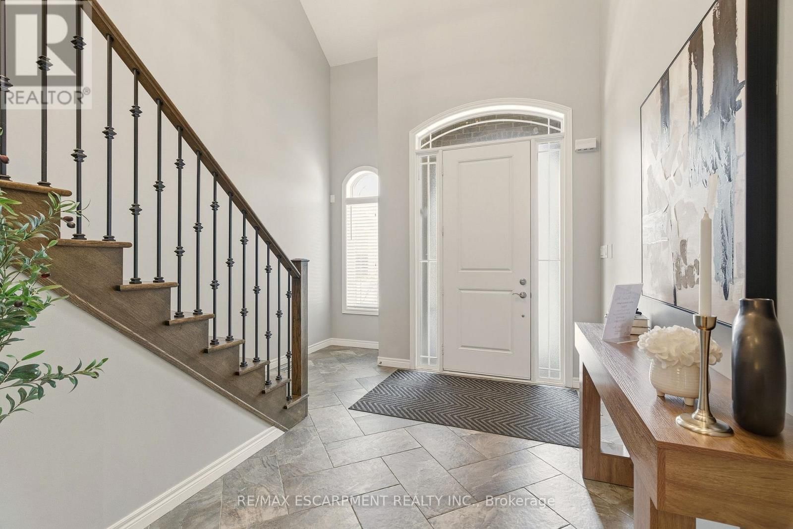 345 FESTIVAL WAY Image 2