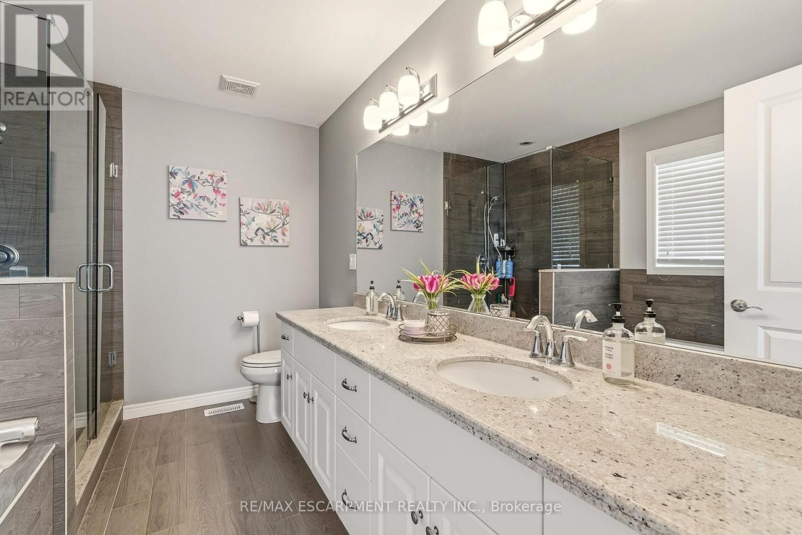 345 FESTIVAL WAY Image 21