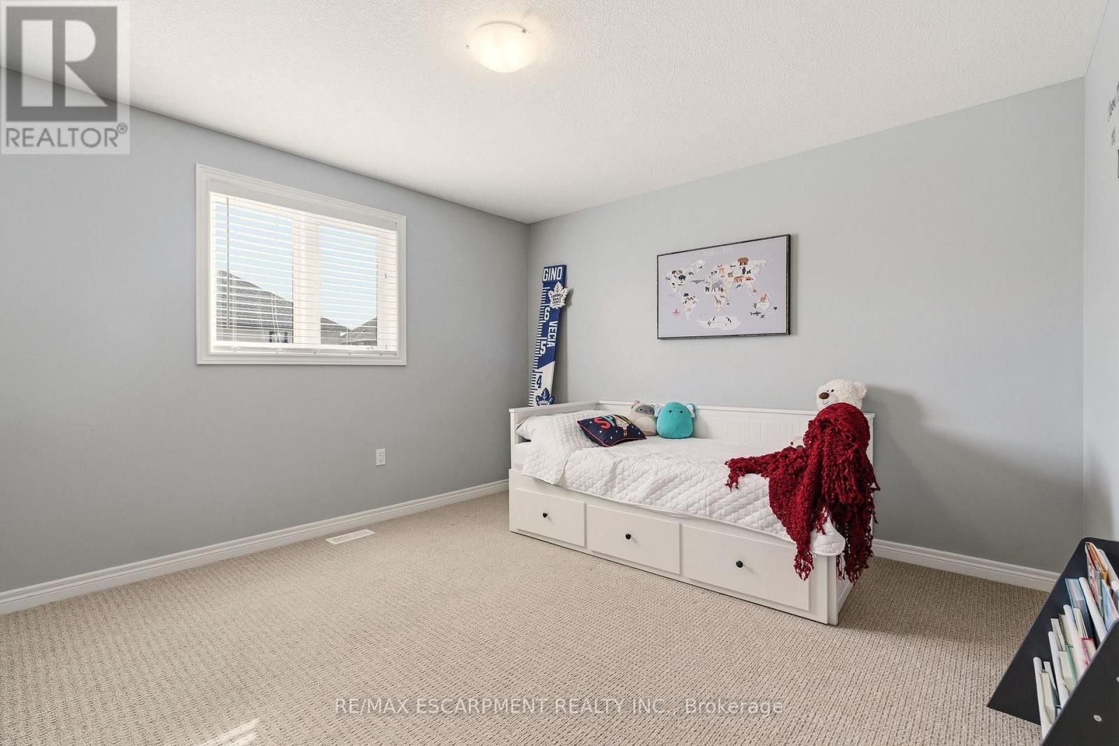 345 FESTIVAL WAY Image 24