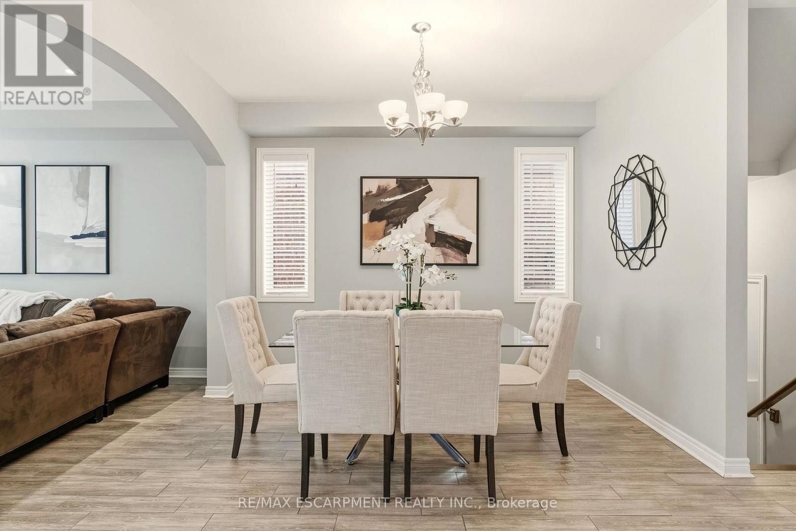 345 FESTIVAL WAY Image 3