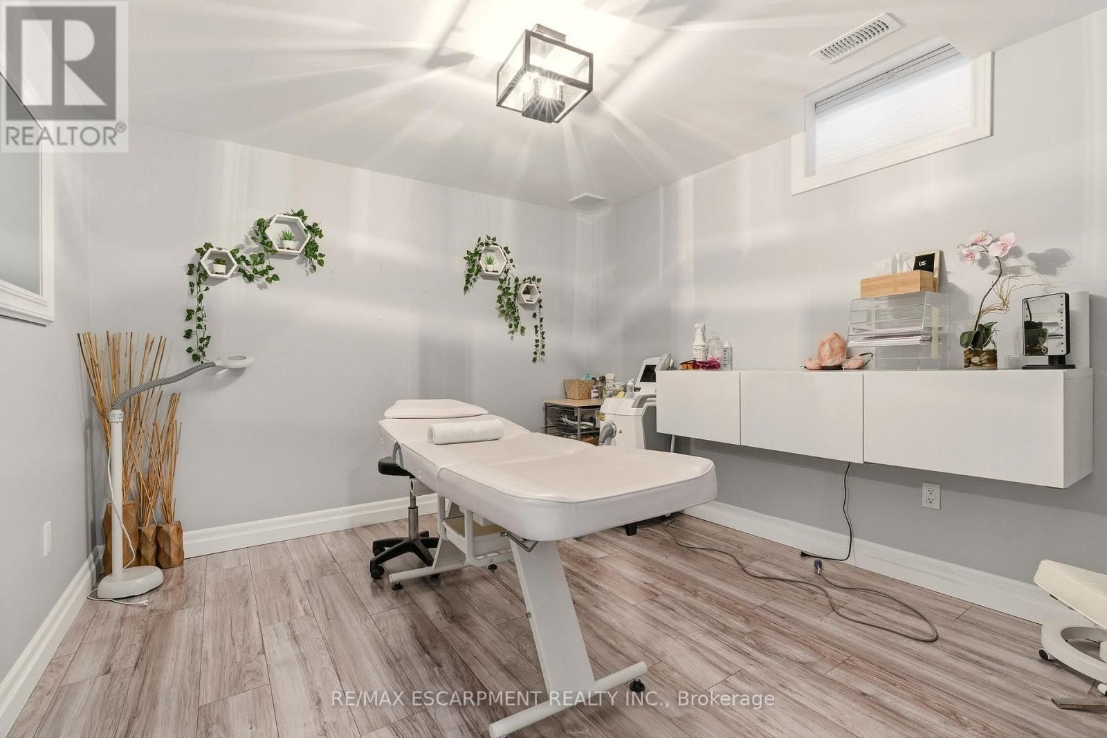 345 FESTIVAL WAY Image 32