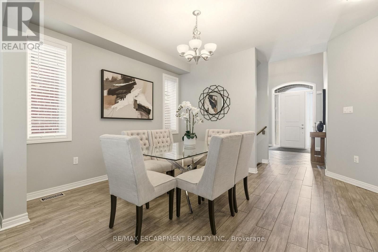 345 FESTIVAL WAY Image 4