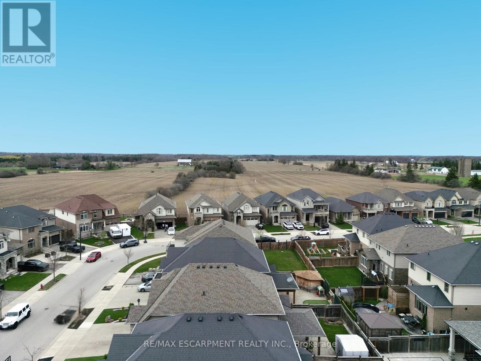 345 FESTIVAL WAY Image 42