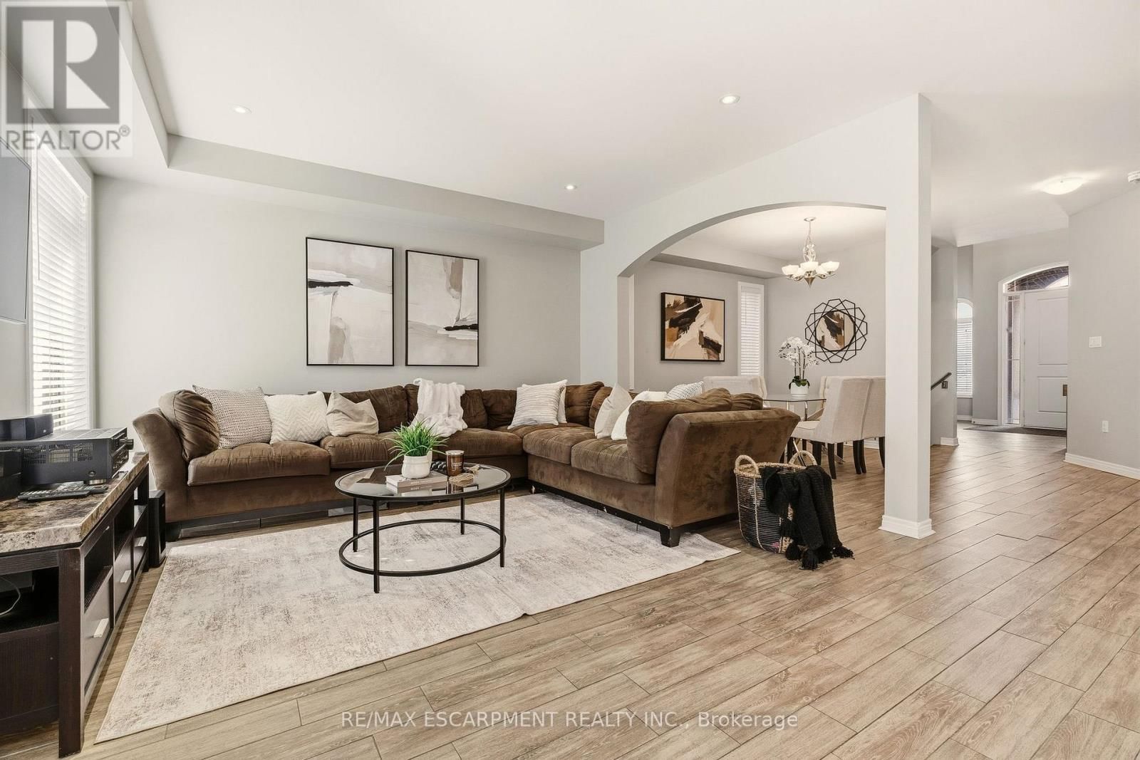 345 FESTIVAL WAY Image 5