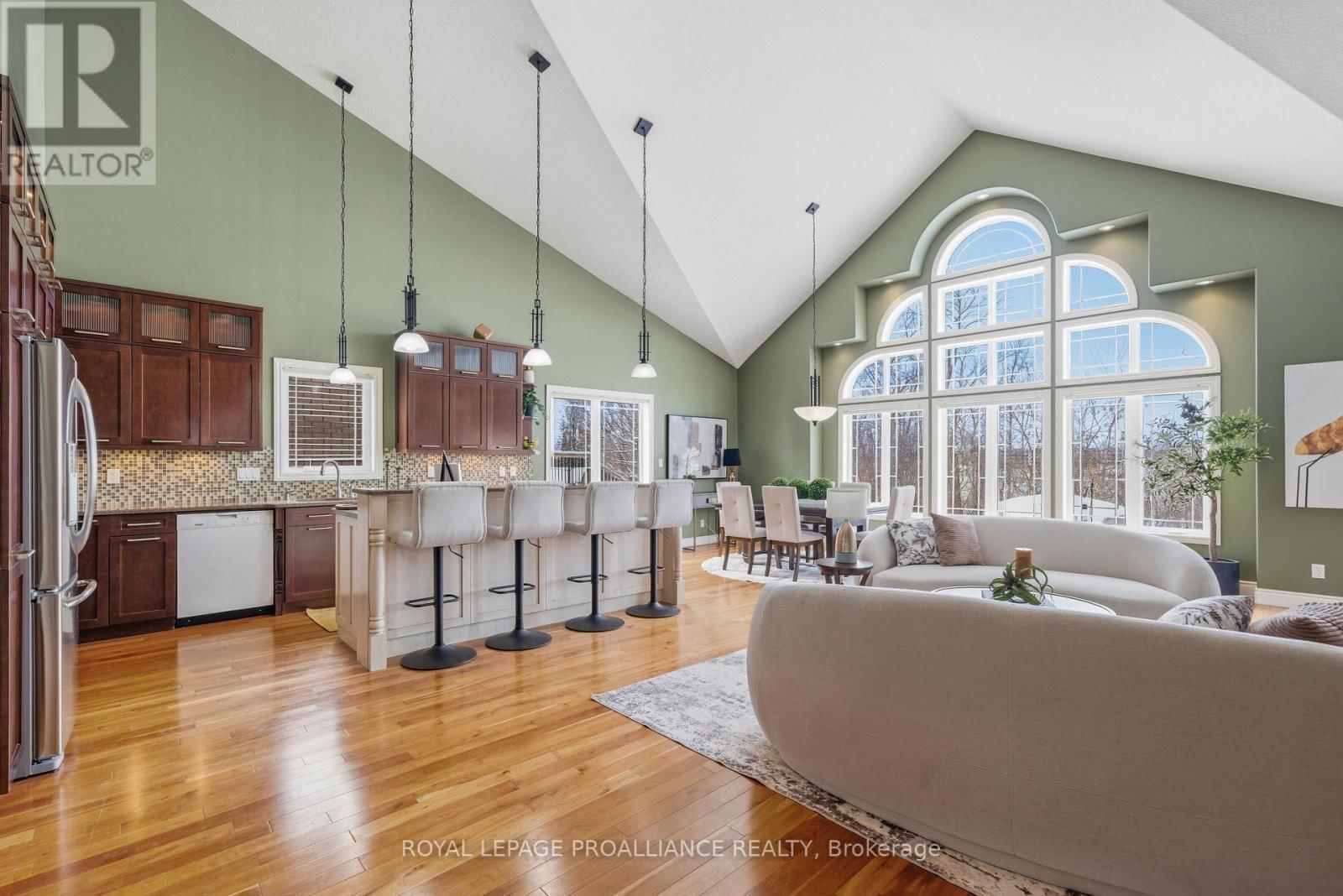 240 AVONDALE ROAD Image 12