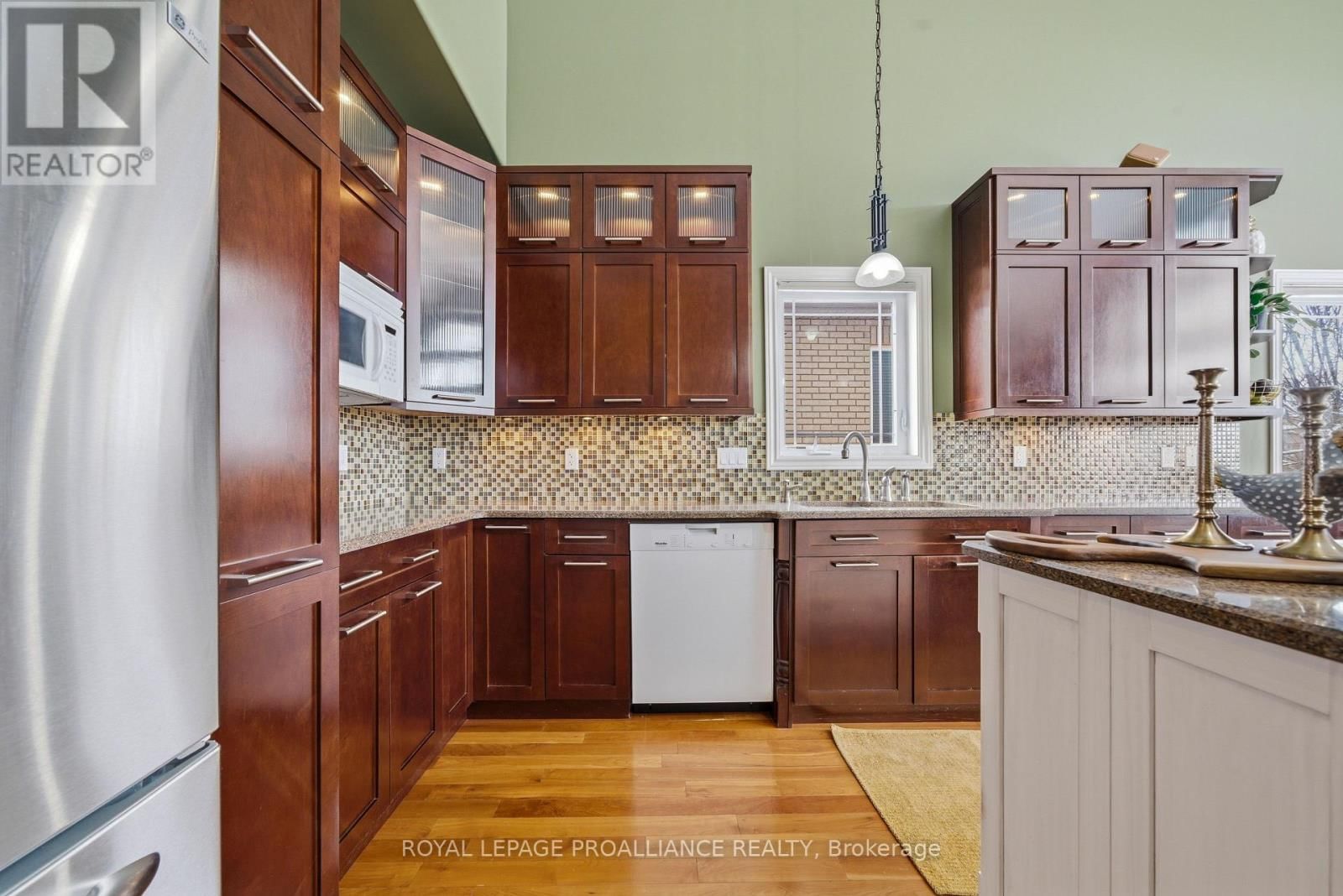 240 AVONDALE ROAD Image 14