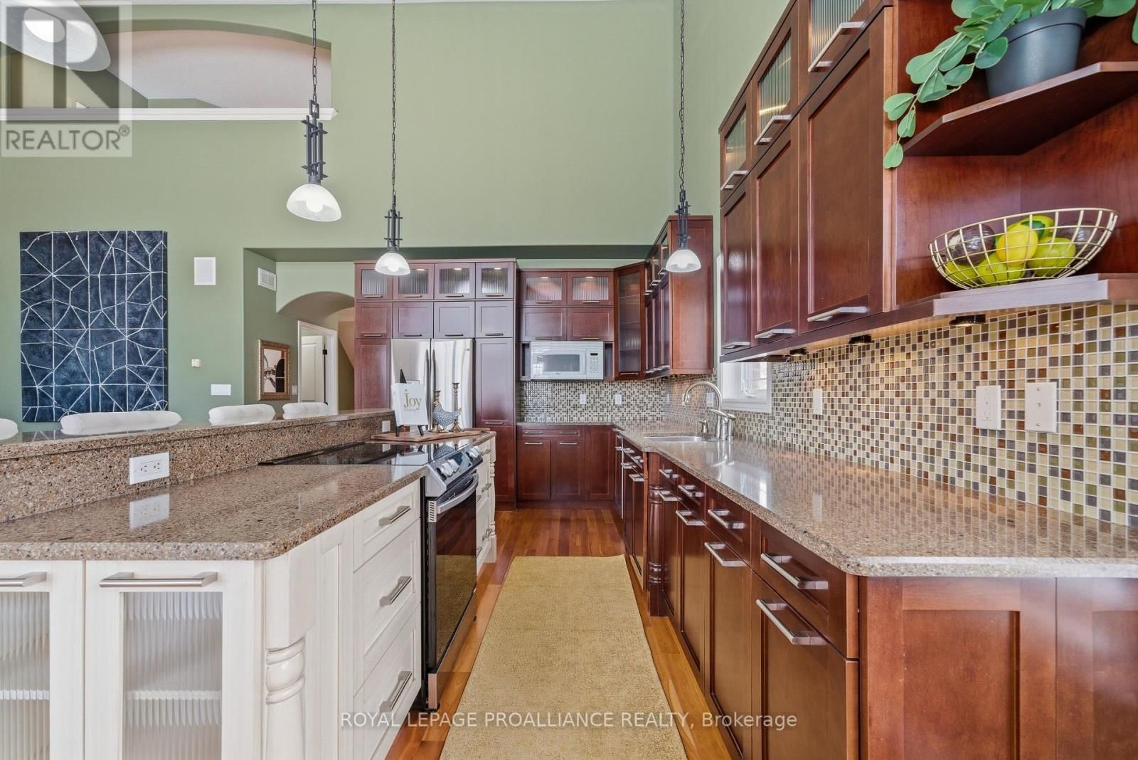 240 AVONDALE ROAD Image 15