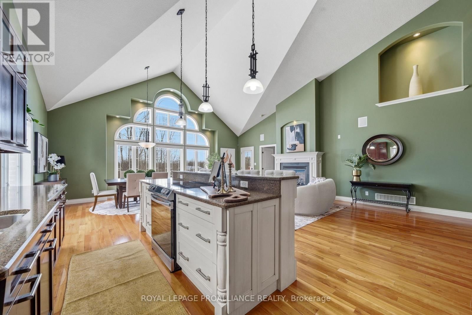 240 AVONDALE ROAD Image 16