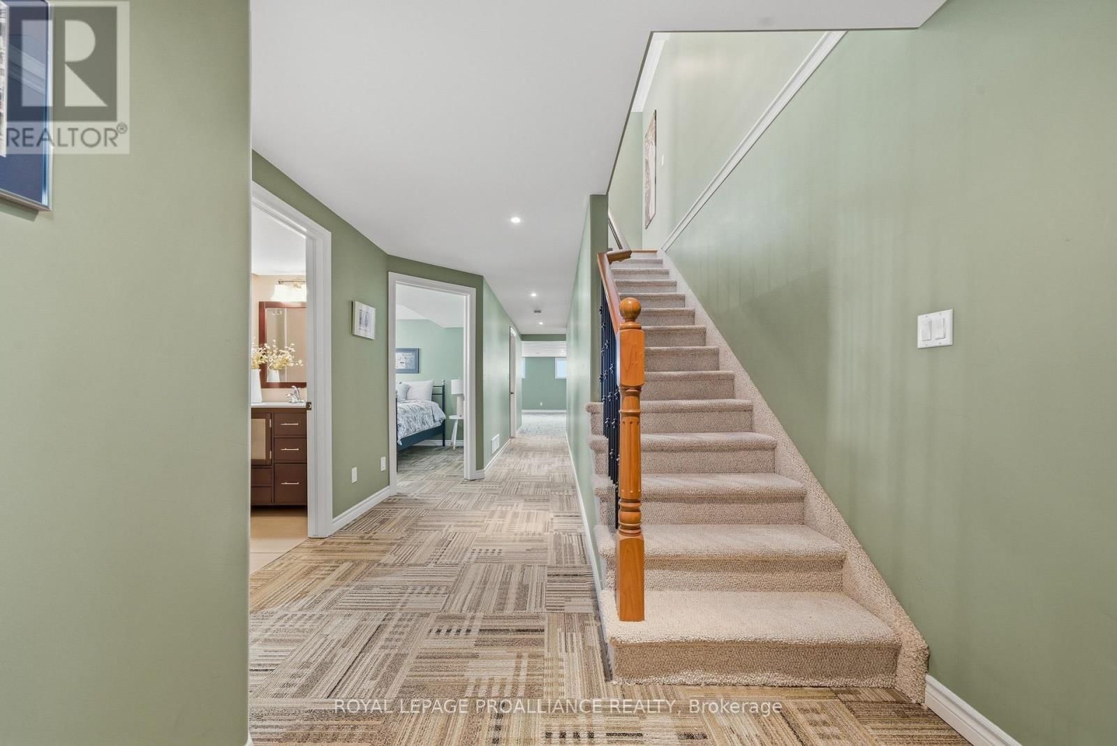 240 AVONDALE ROAD Image 31