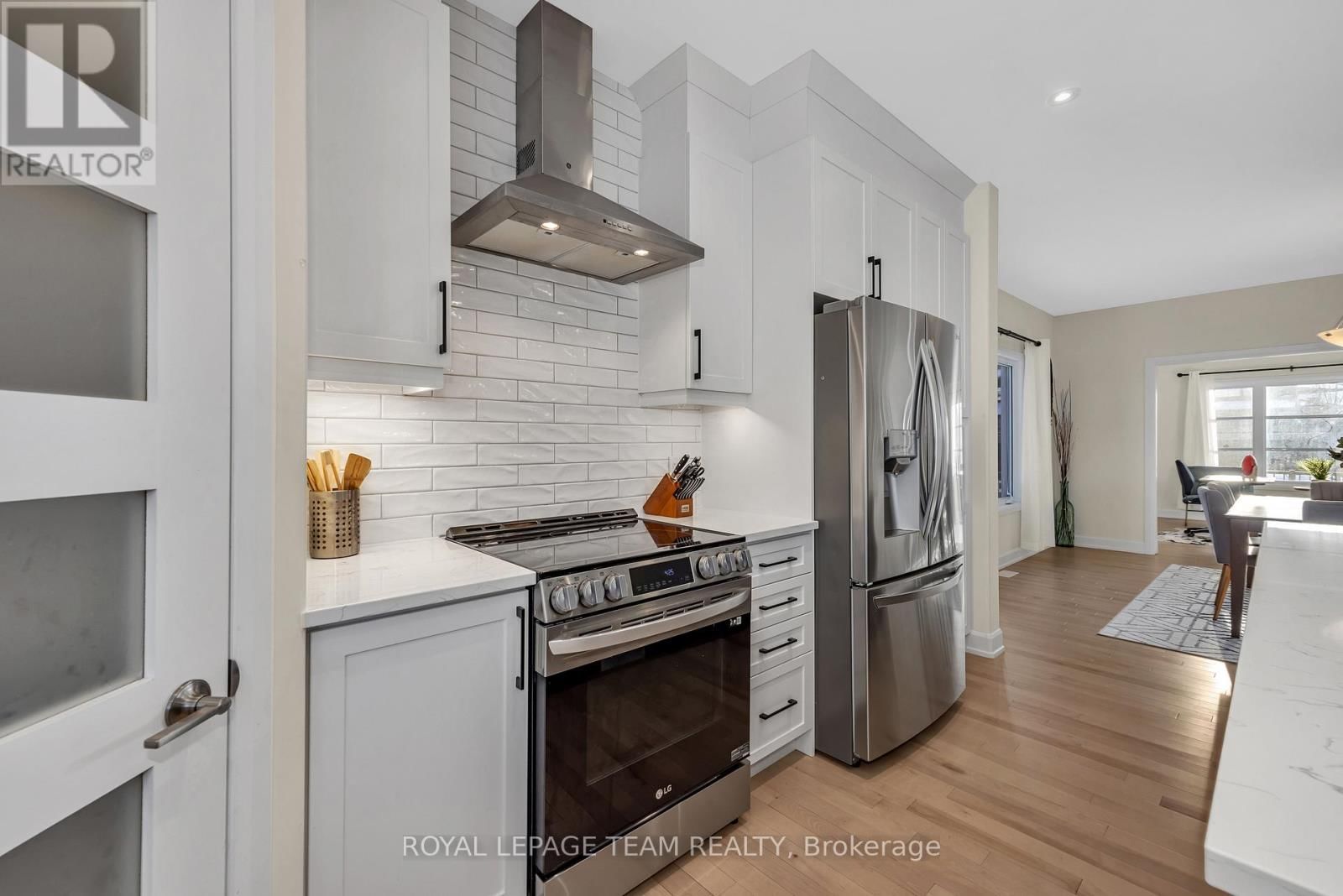 340 MOONLIGHT DRIVE Image 12