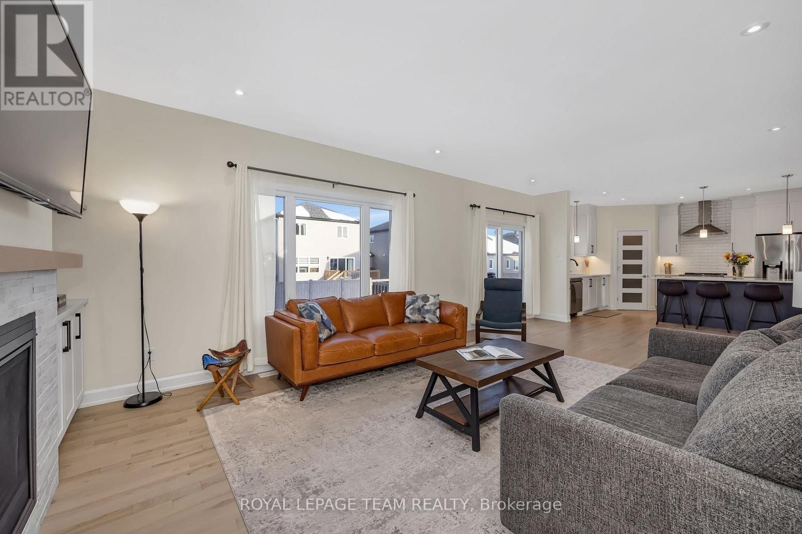 340 MOONLIGHT DRIVE Image 17