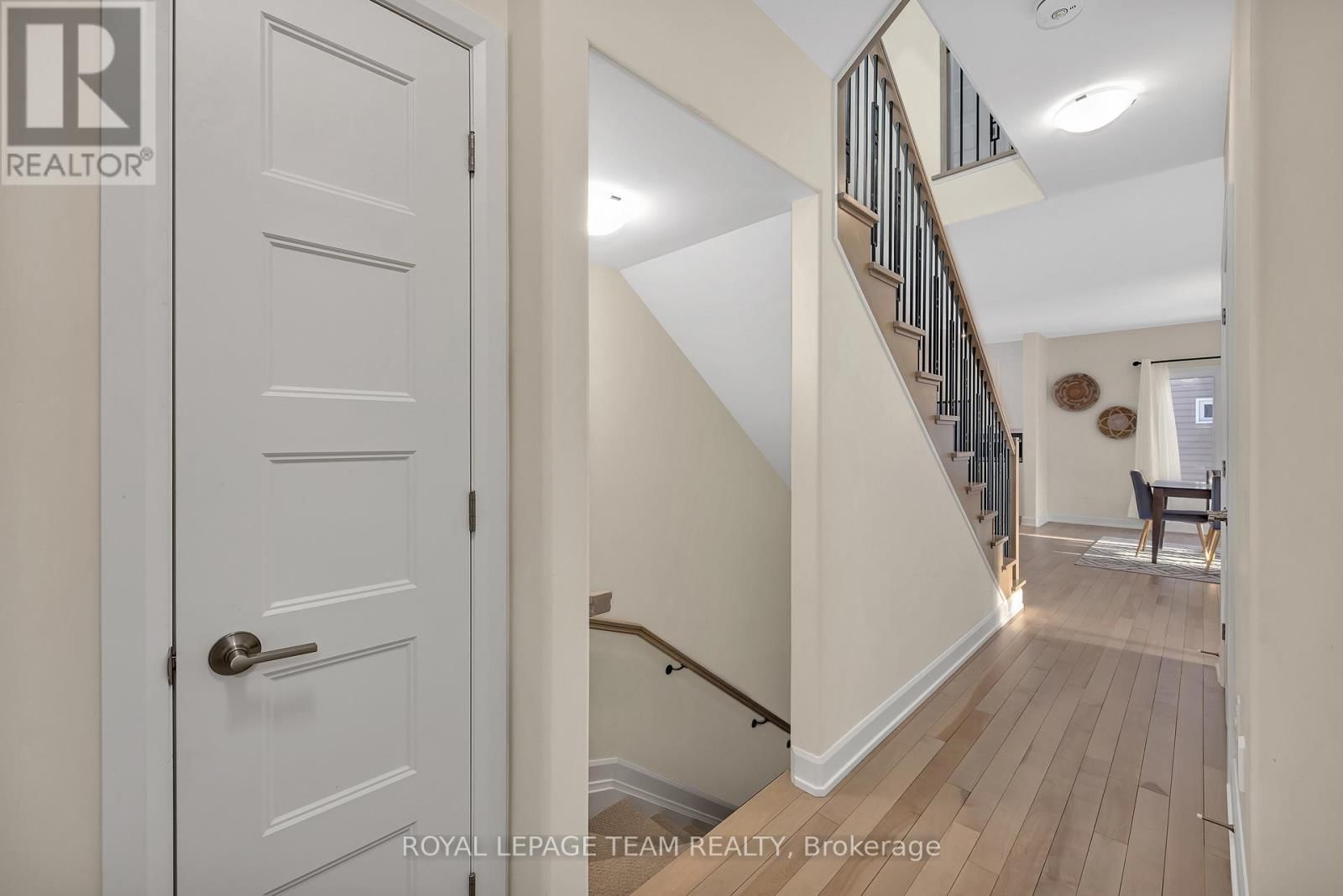 340 MOONLIGHT DRIVE Image 32