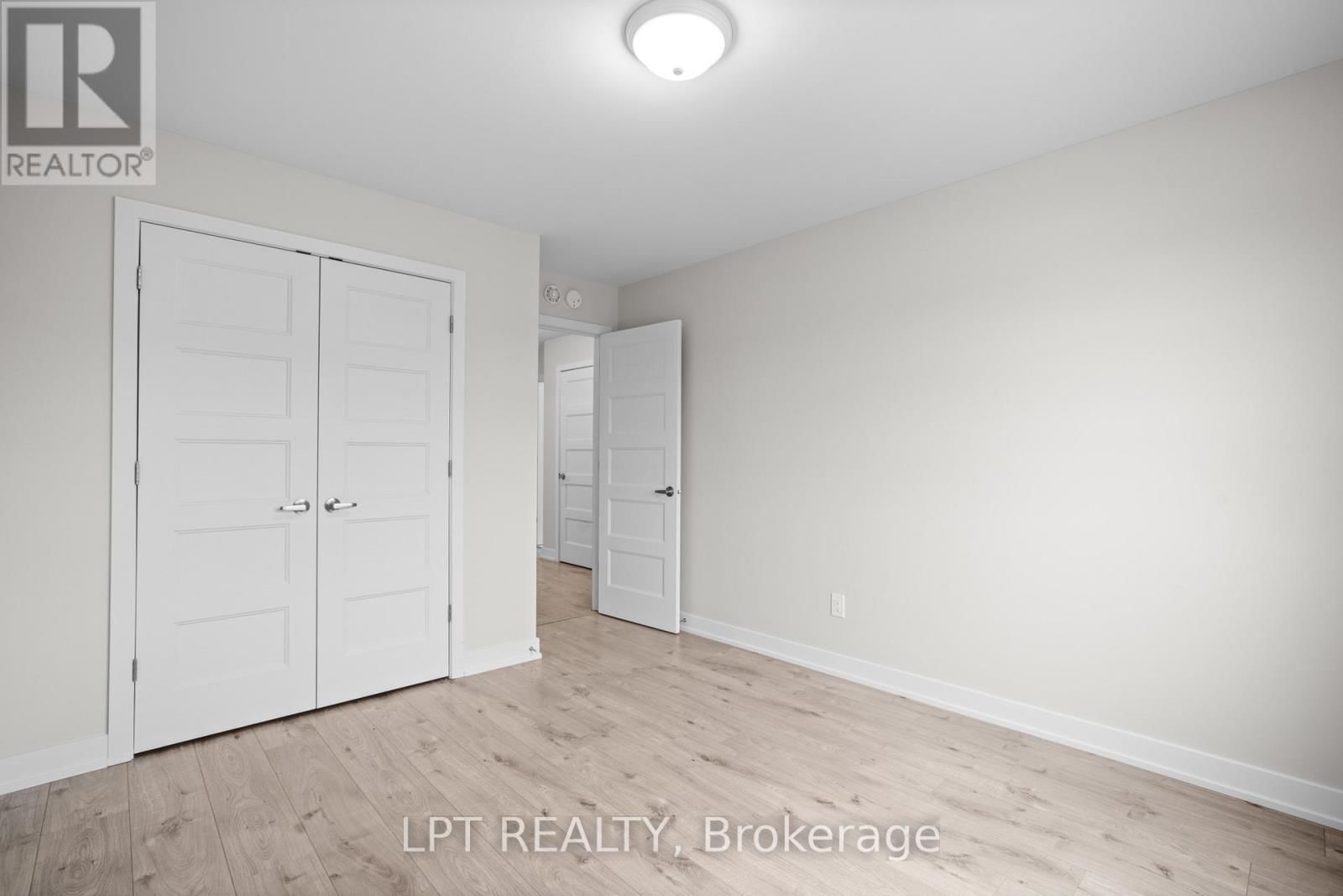 75 CHATEAUGUAY STREET Image 22