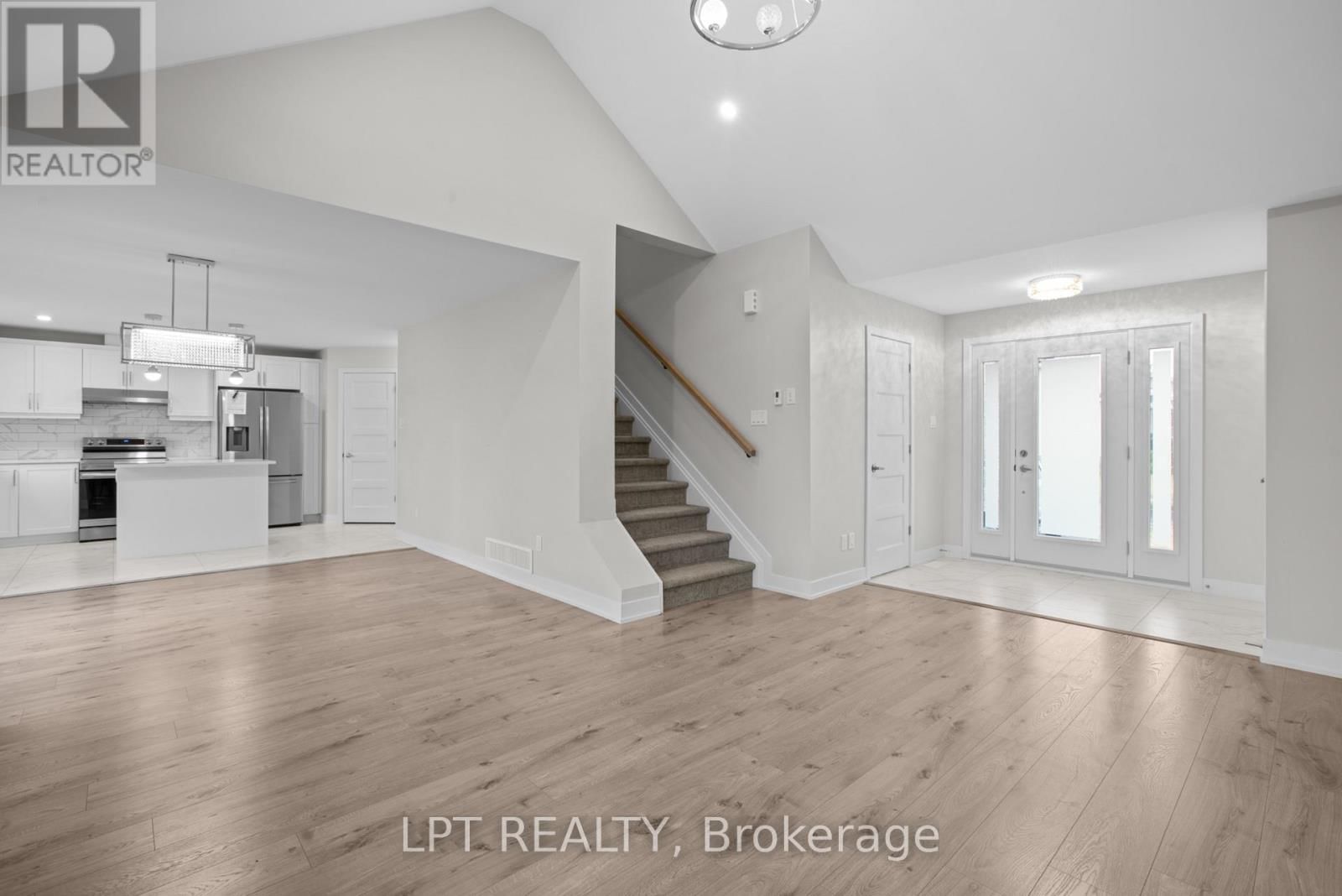 75 CHATEAUGUAY STREET Image 27