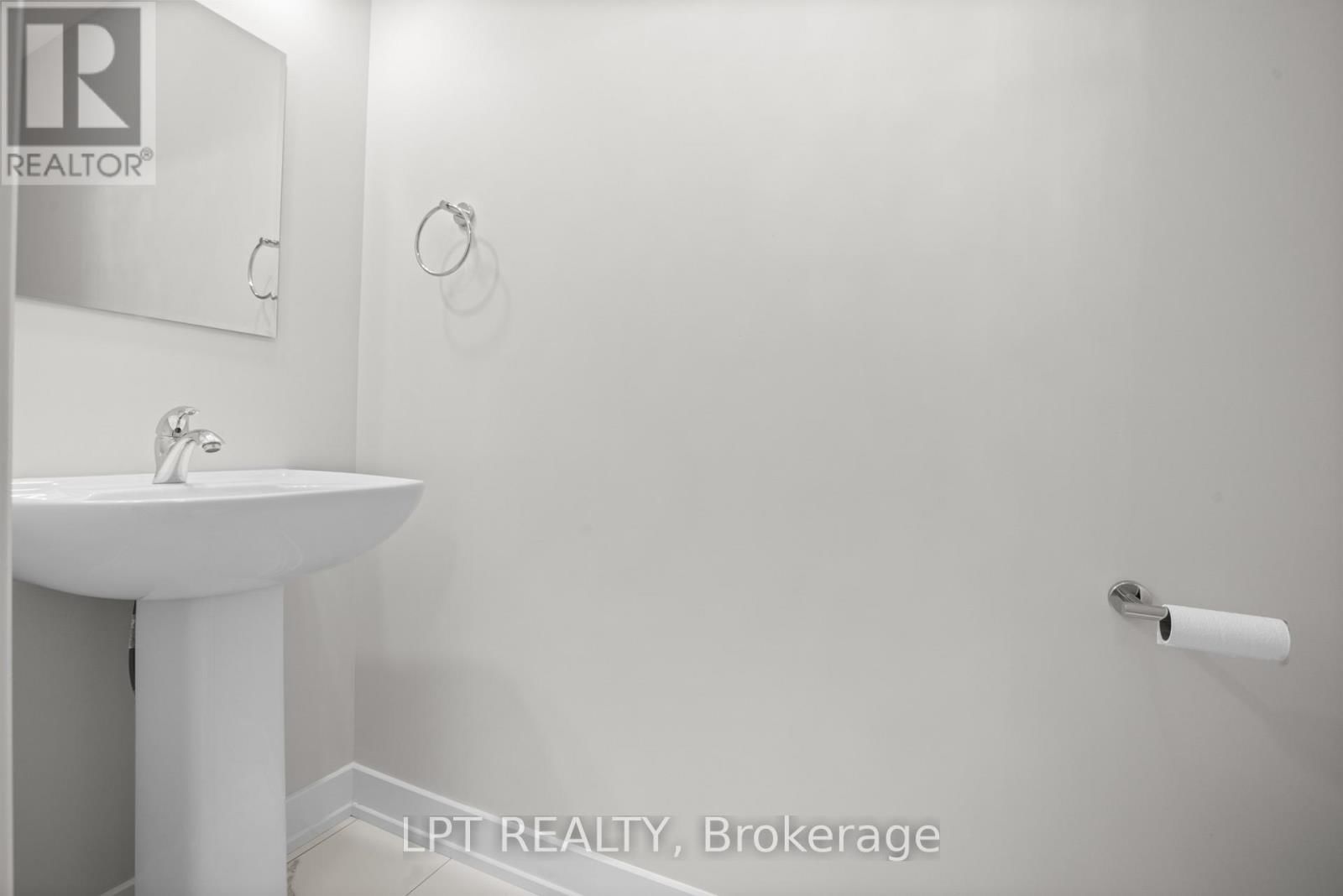 75 CHATEAUGUAY STREET Image 39