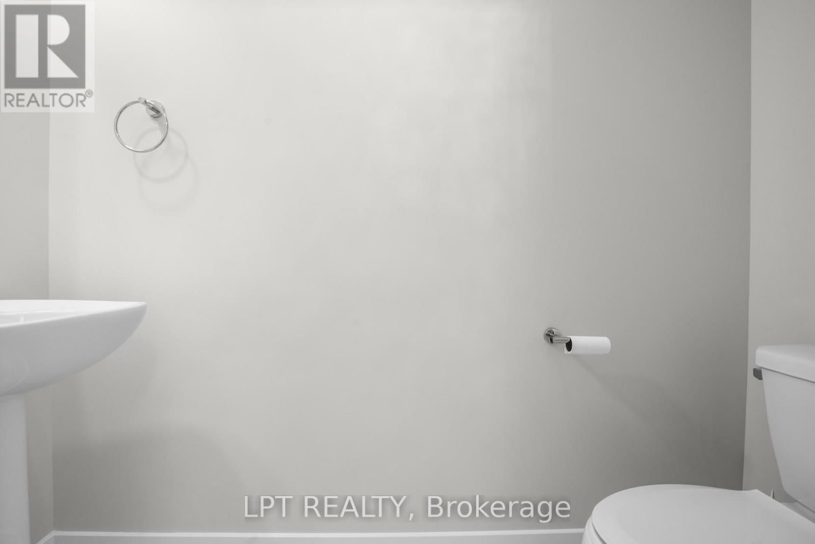 75 CHATEAUGUAY STREET Image 40