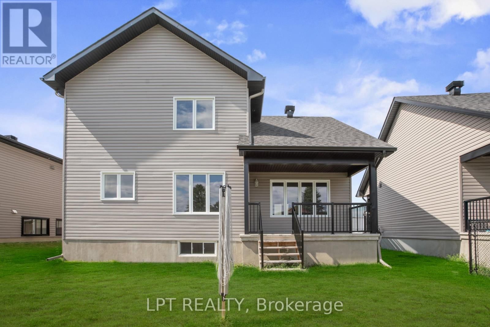 75 CHATEAUGUAY STREET Image 45