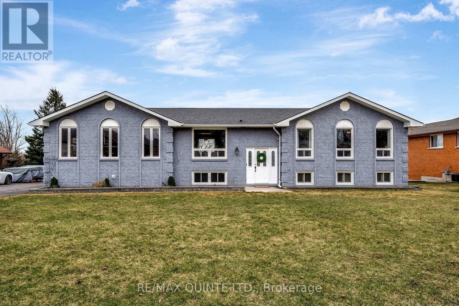 94 CLOVERLEAF DRIVE Image 47