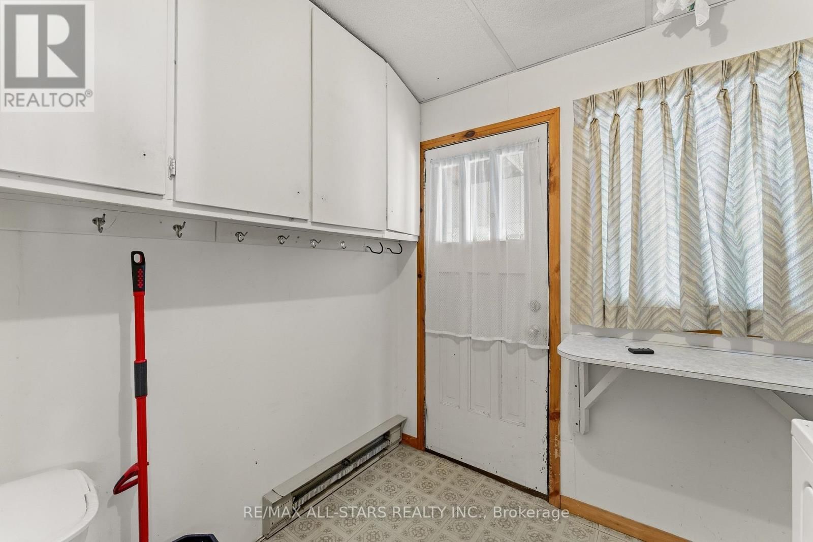 46 HELEN STREET Image 23