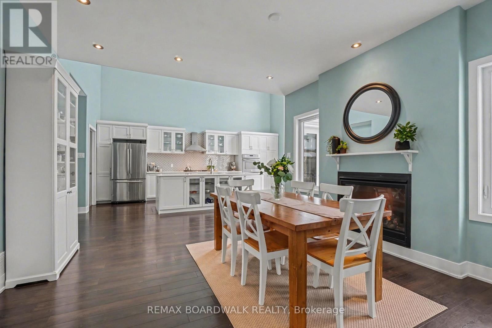 87 COBBLESTONE DRIVE Image 13