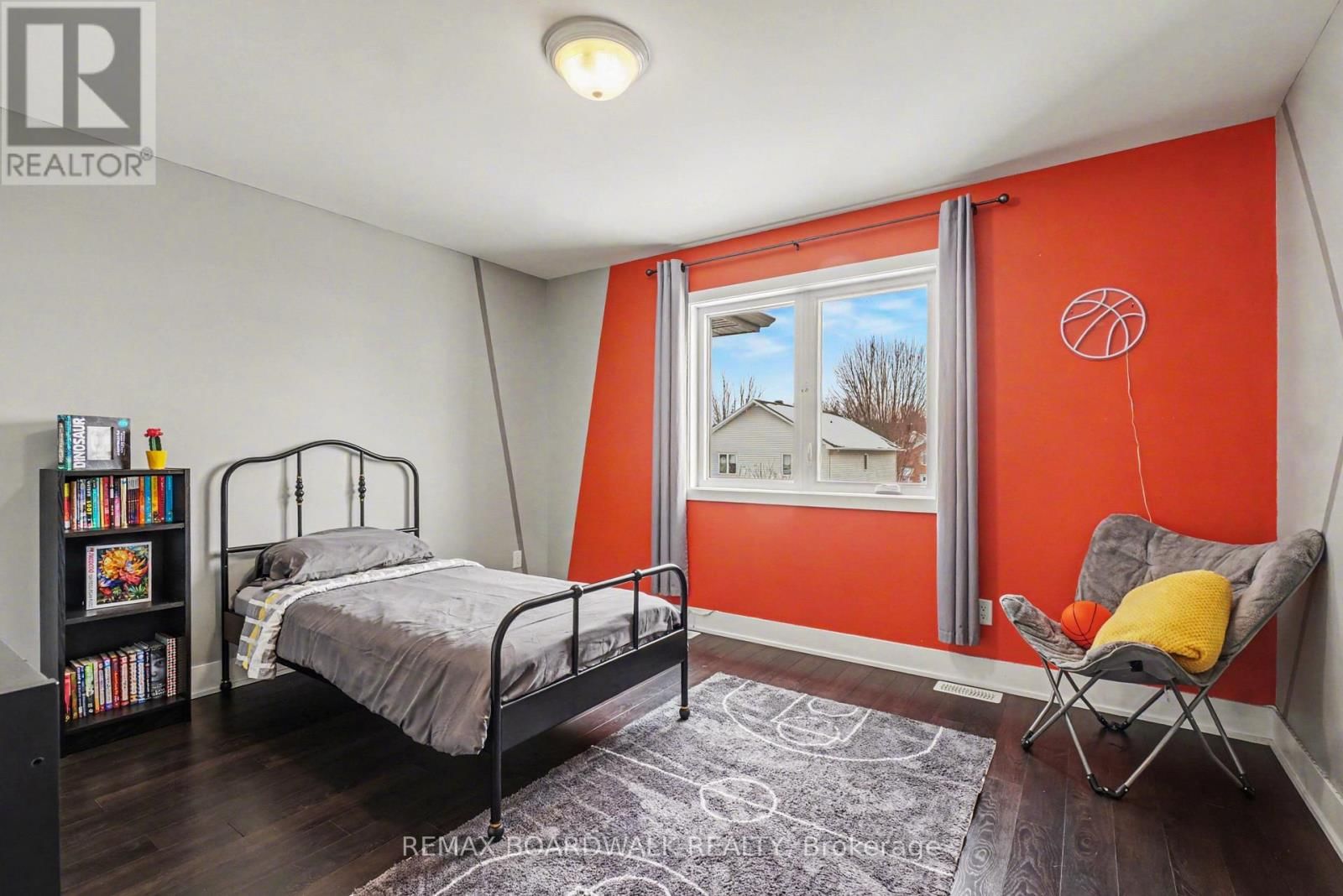 87 COBBLESTONE DRIVE Image 23