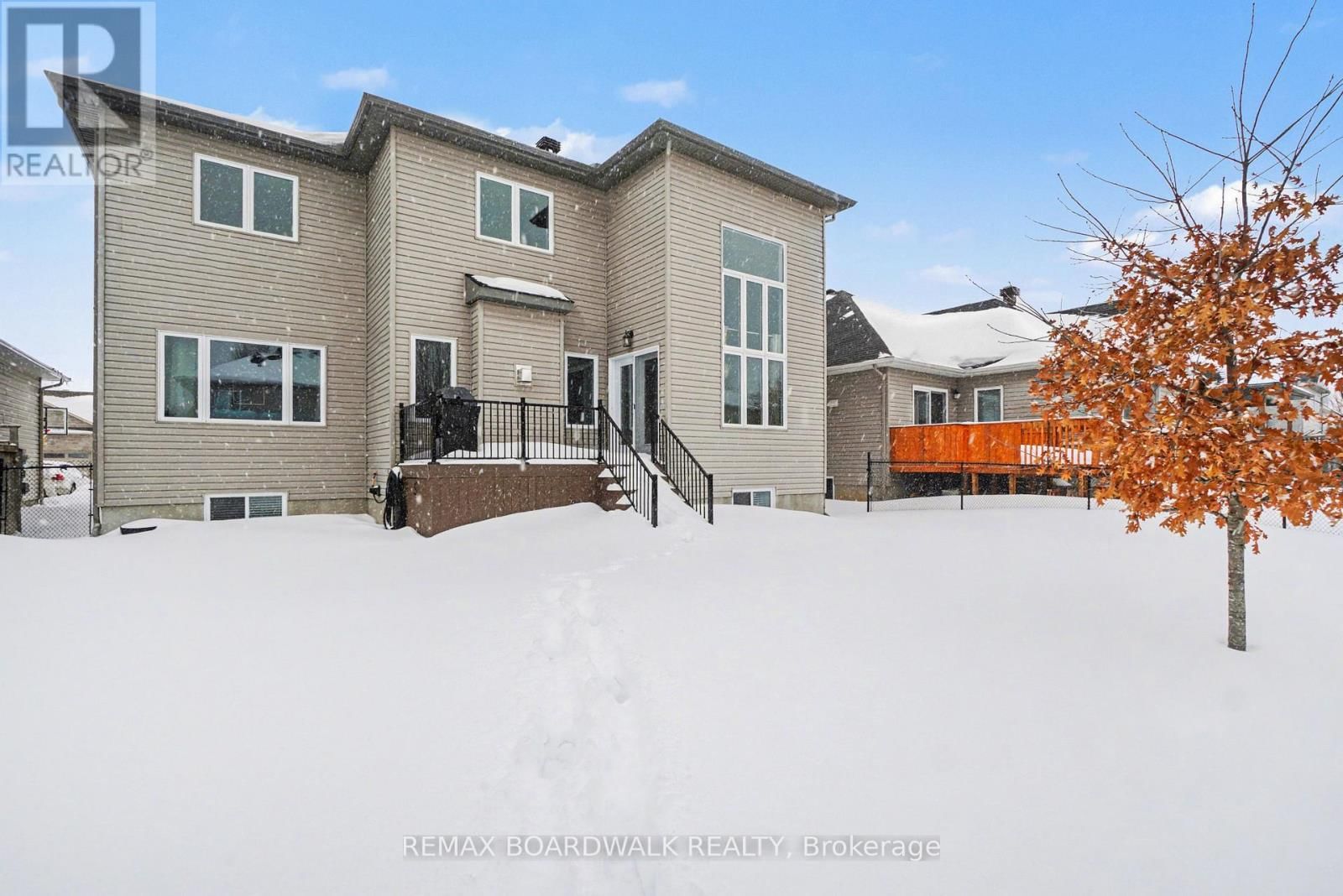 87 COBBLESTONE DRIVE Image 32