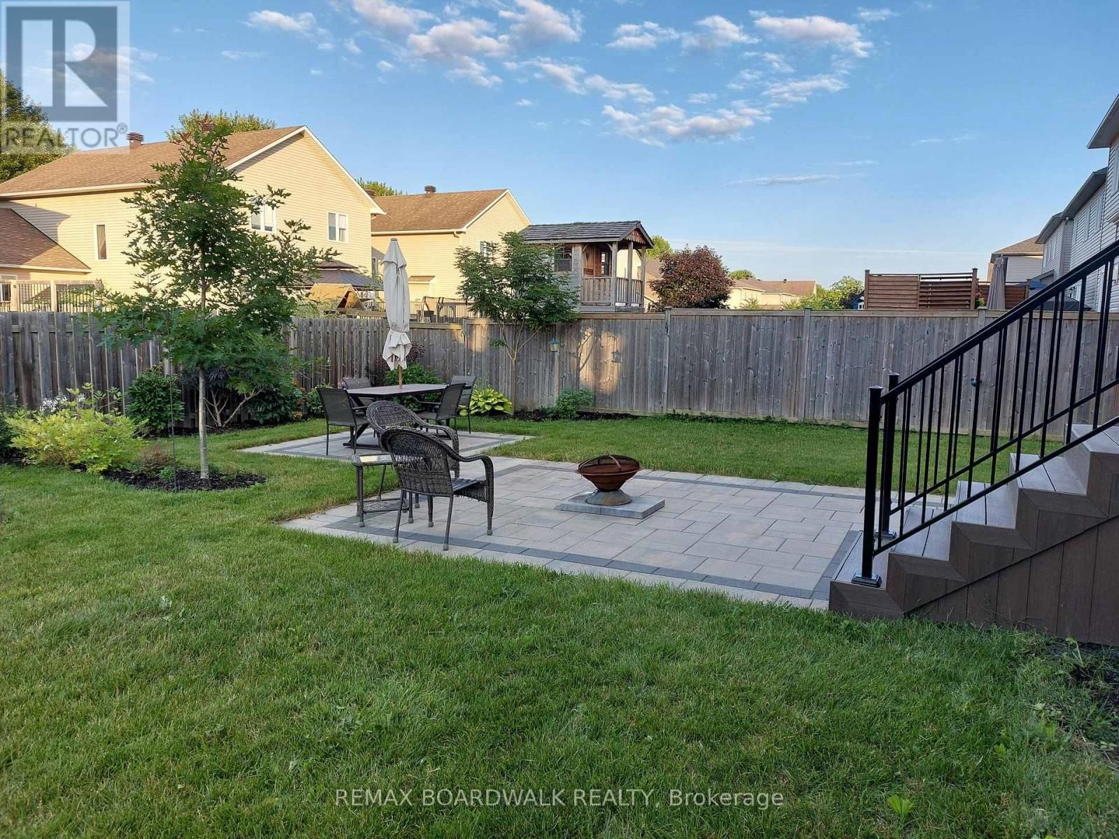 87 COBBLESTONE DRIVE Image 35