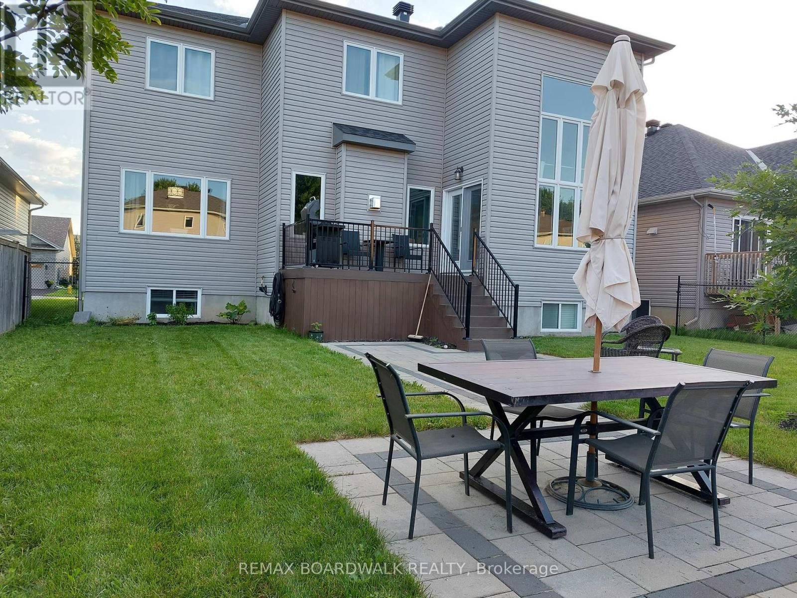 87 COBBLESTONE DRIVE Image 36