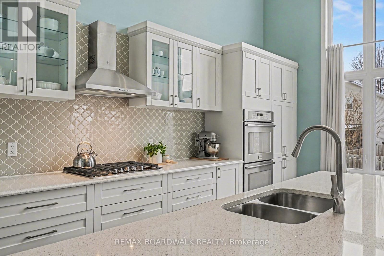 87 COBBLESTONE DRIVE Image 9