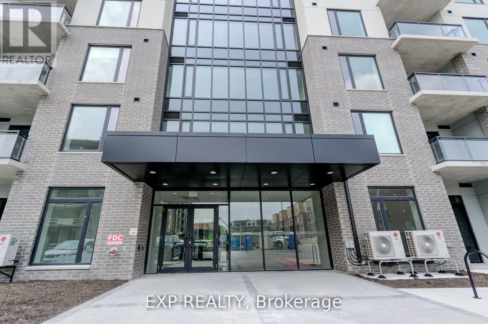 516 - 103 ROGER STREET Image 26