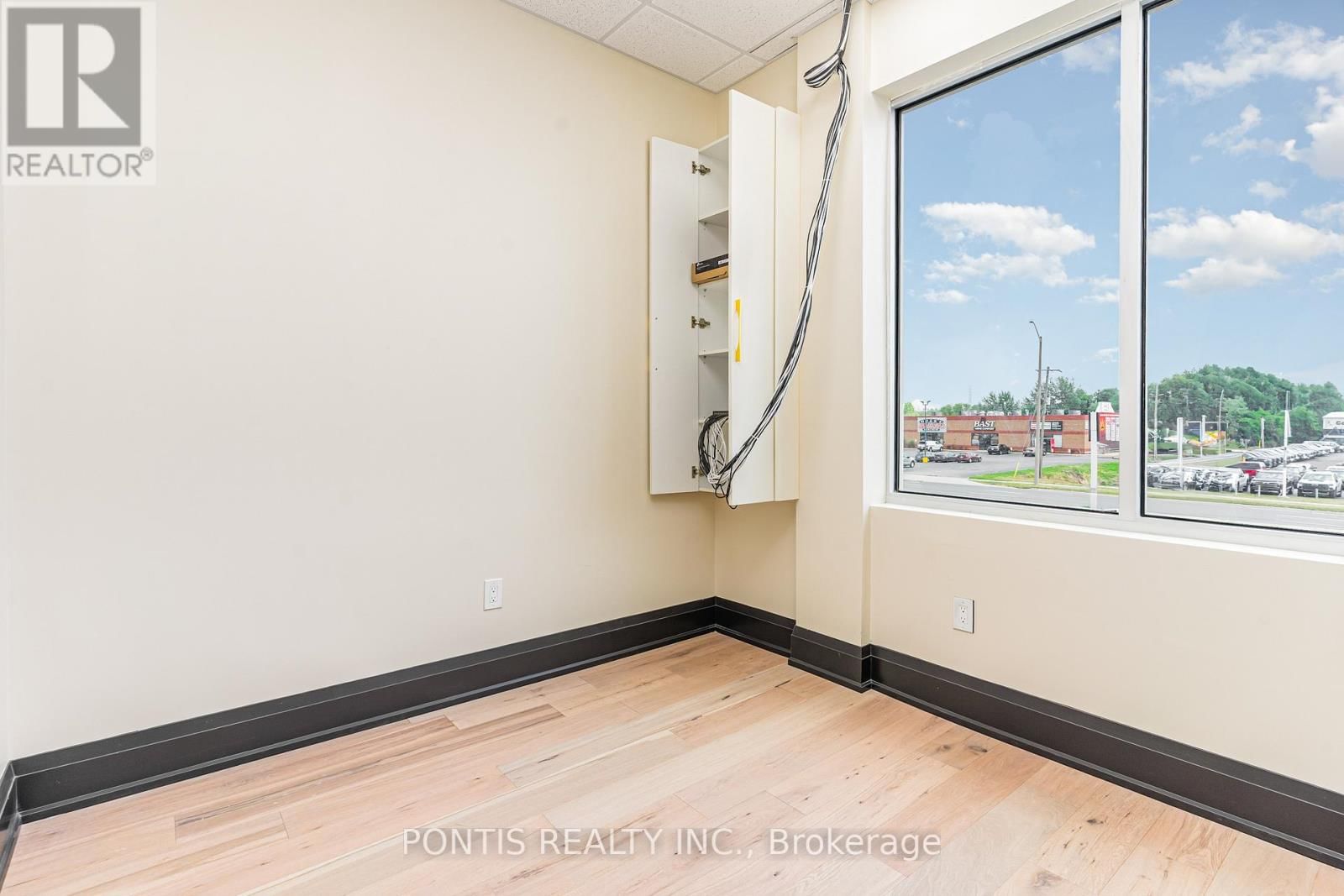 H211 - 460 HESPELER ROAD Image 19