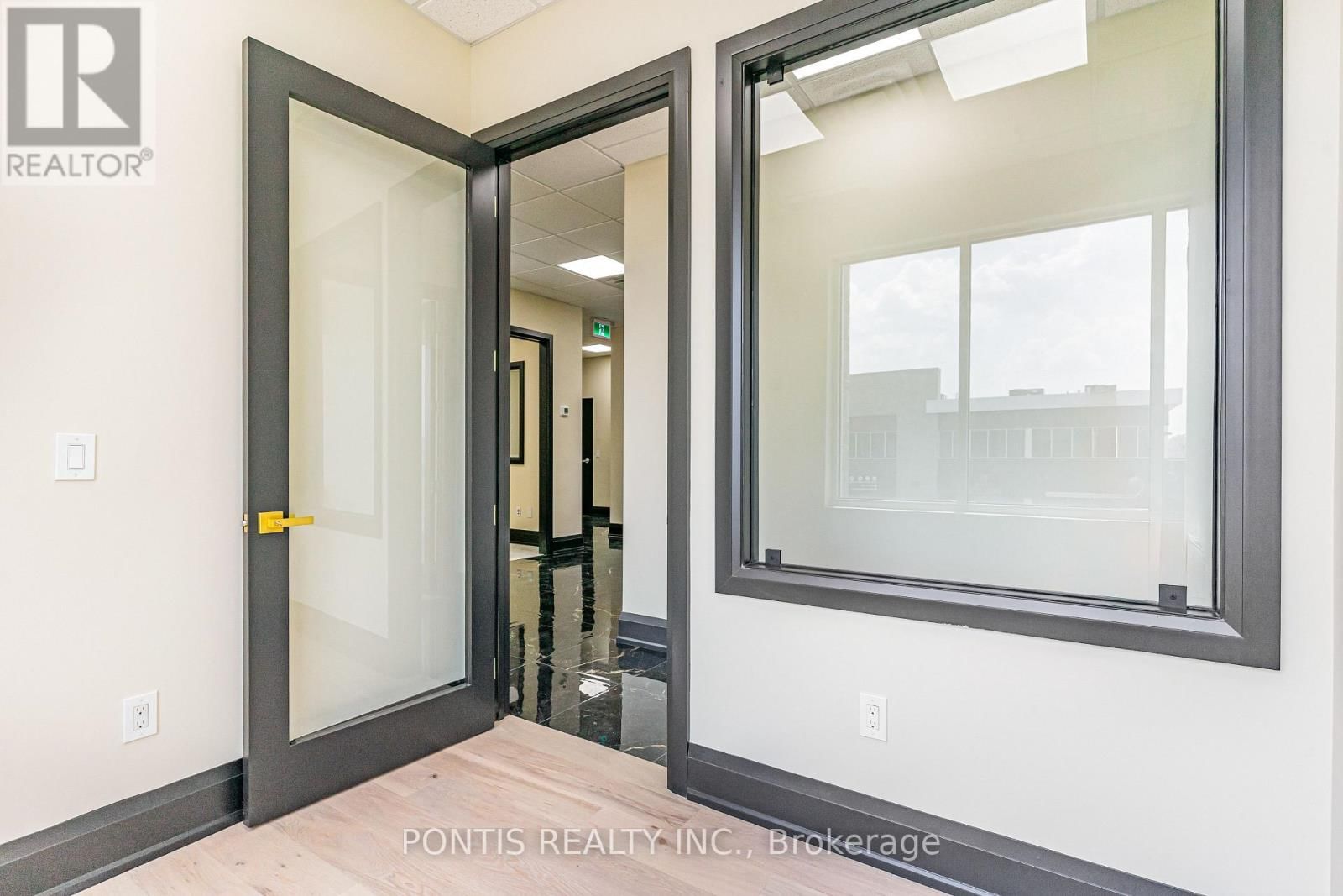 H211 - 460 HESPELER ROAD Image 29