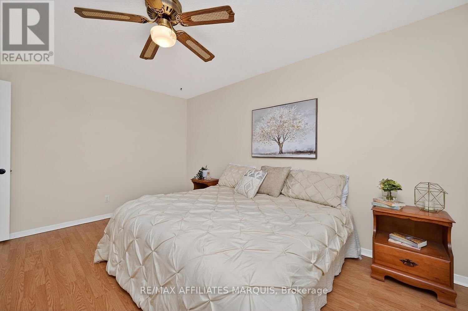 228 BROCKVILLE STREET Image 24