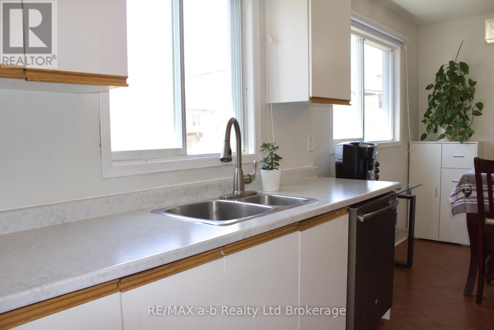 94 D'AUBIGNY ROAD Image 14