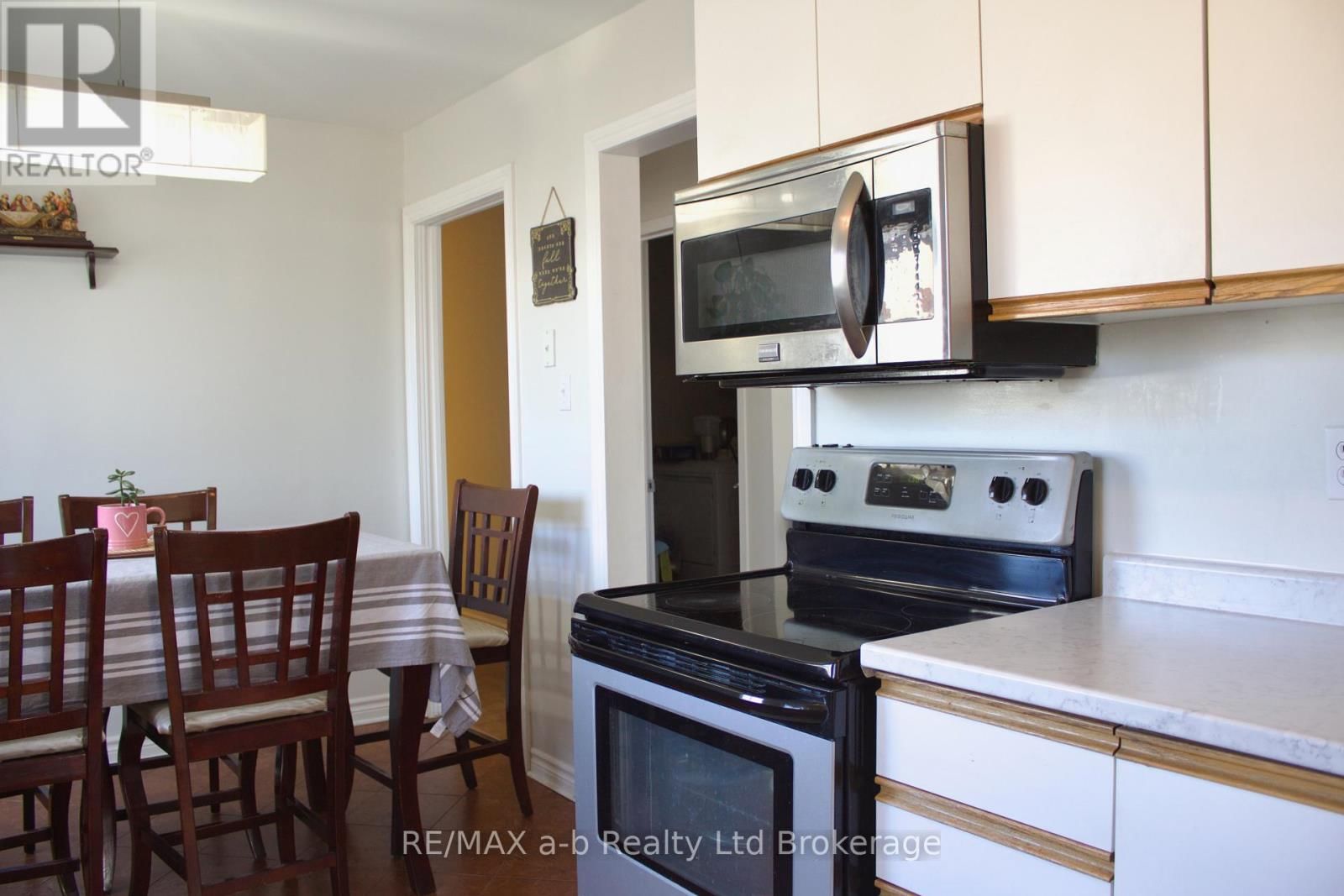 94 D'AUBIGNY ROAD Image 16