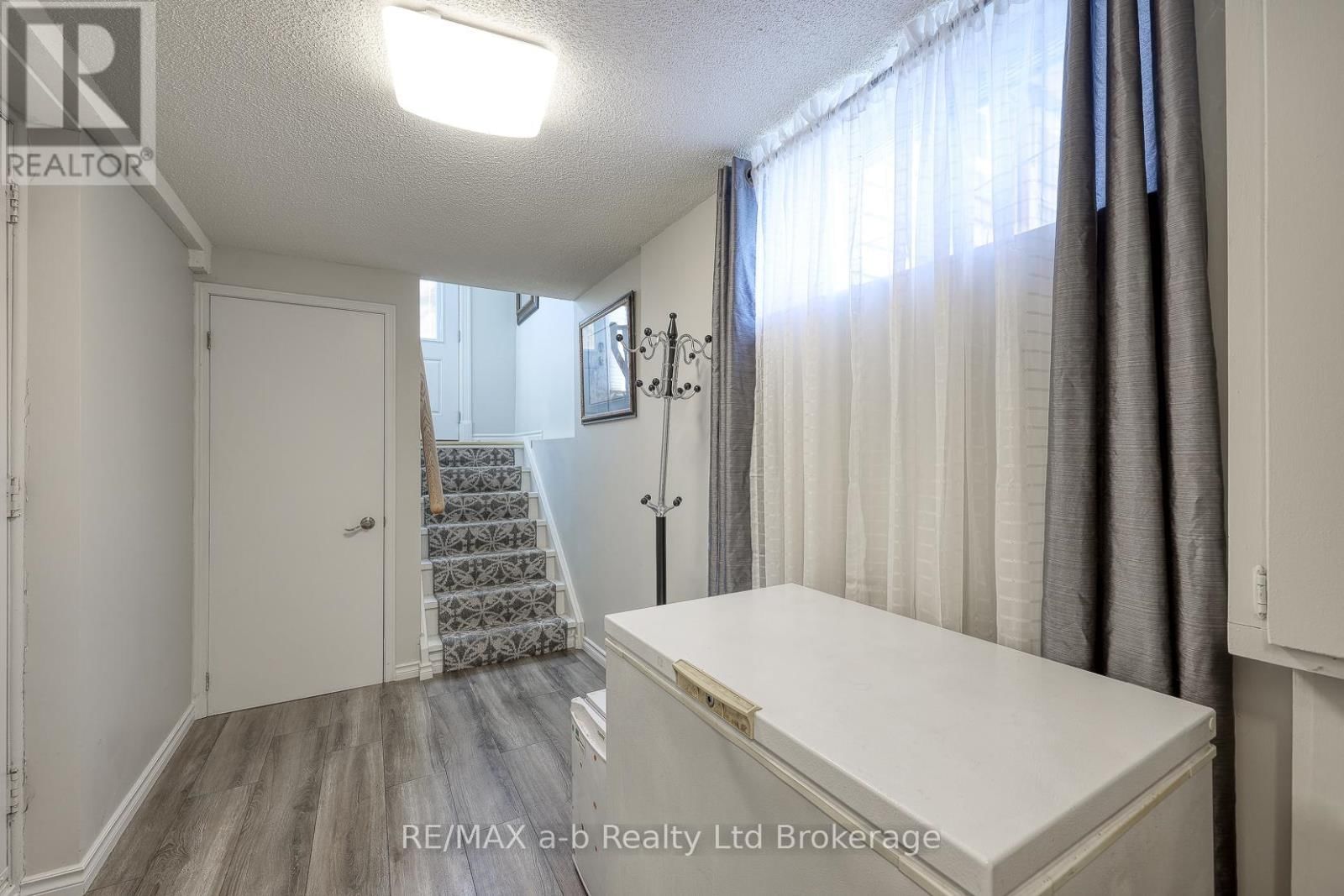 94 D'AUBIGNY ROAD Image 27