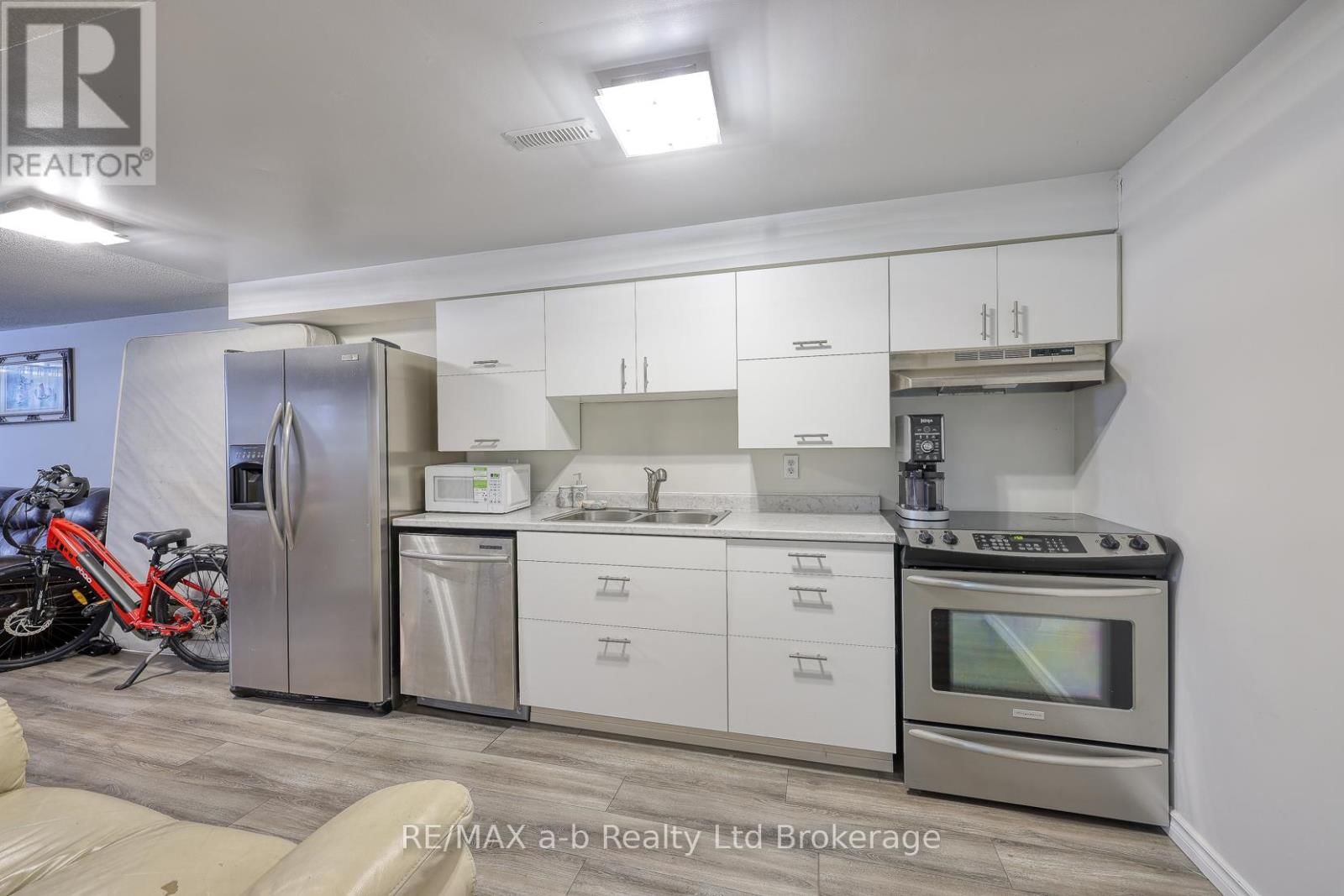 94 D'AUBIGNY ROAD Image 30