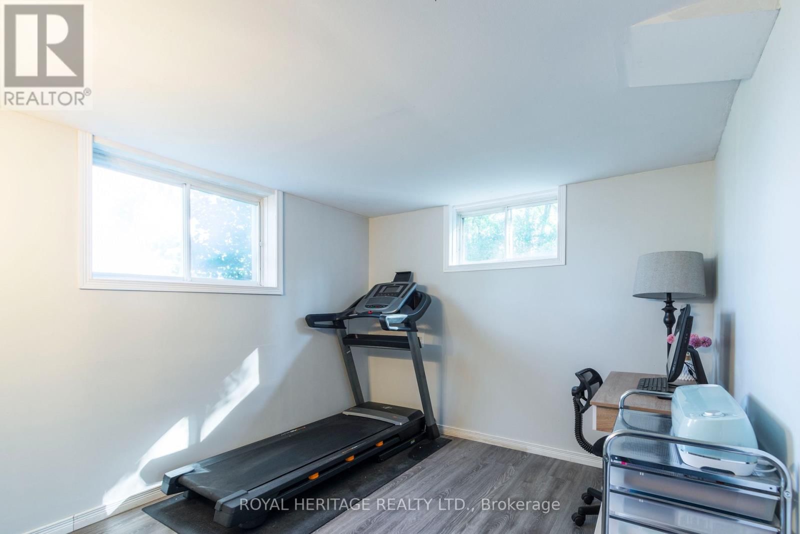 444 LAZIER ROAD Image 22