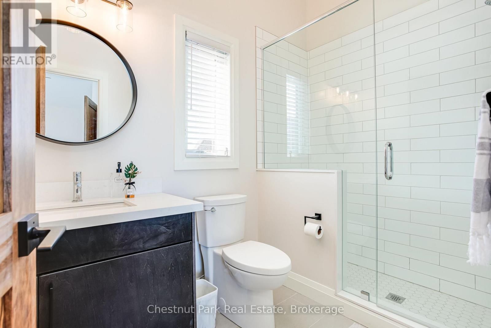 10 - 106 ALPINE SPRINGS COURT Image 33