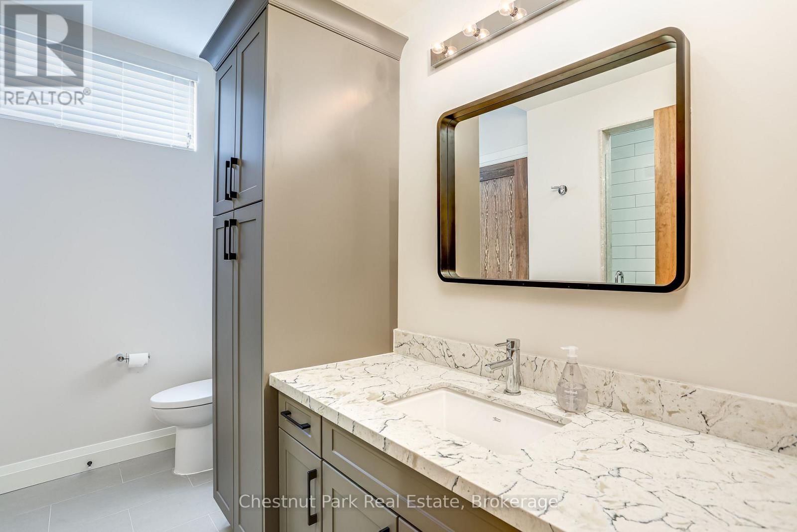 10 - 106 ALPINE SPRINGS COURT Image 34