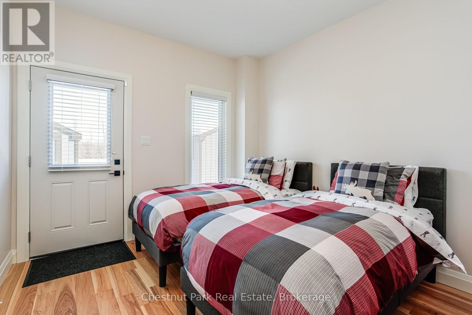 10 - 106 ALPINE SPRINGS COURT Image 8