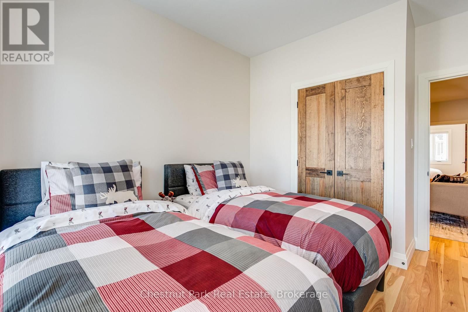 10 - 106 ALPINE SPRINGS COURT Image 9