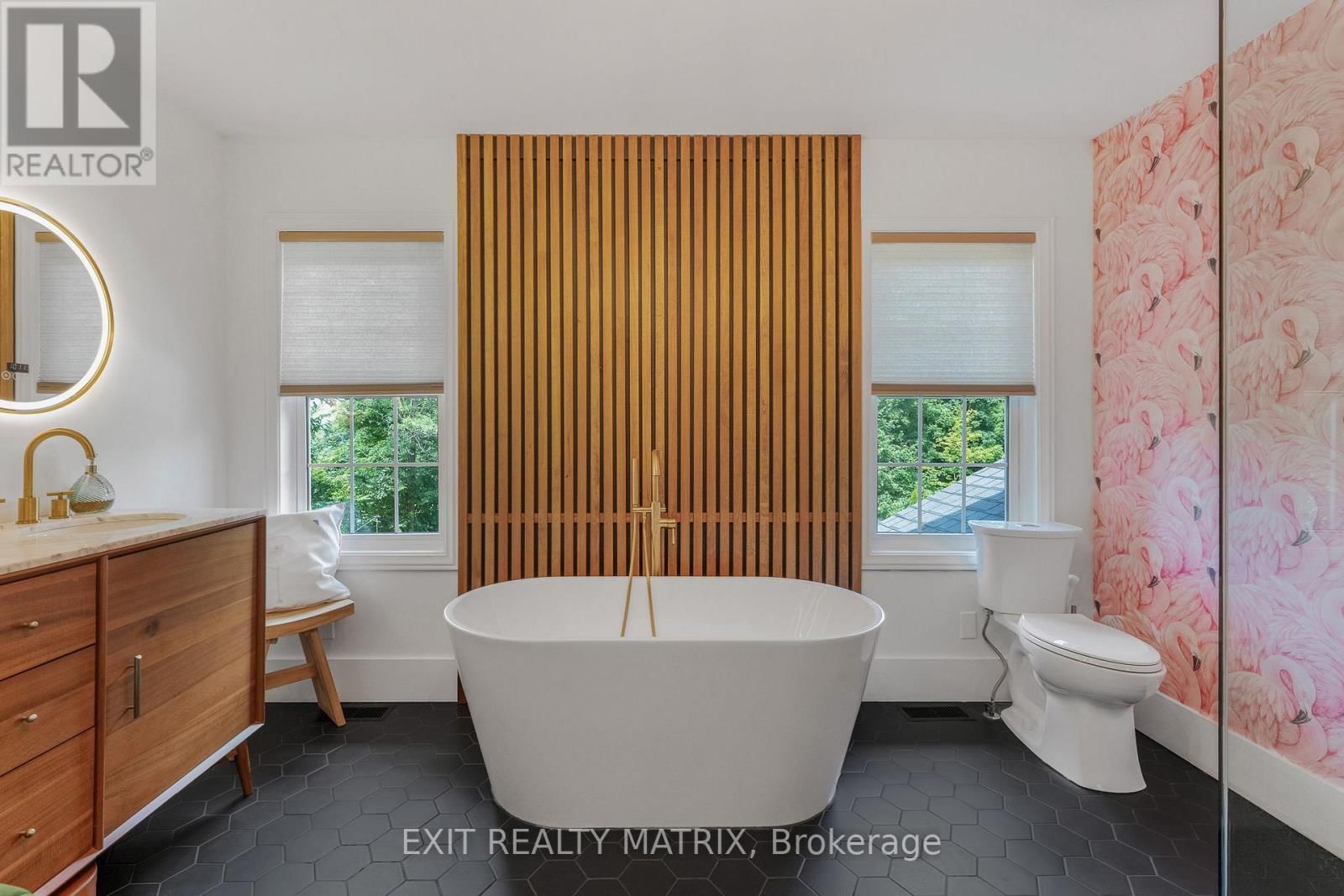 1271 GEORGES VANIER DRIVE Image 24