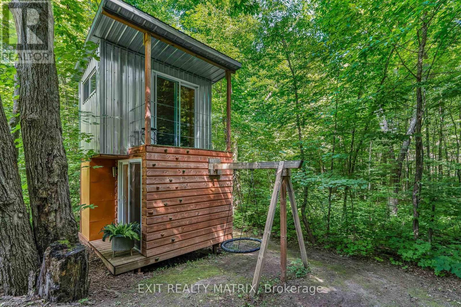 1271 GEORGES VANIER DRIVE Image 36