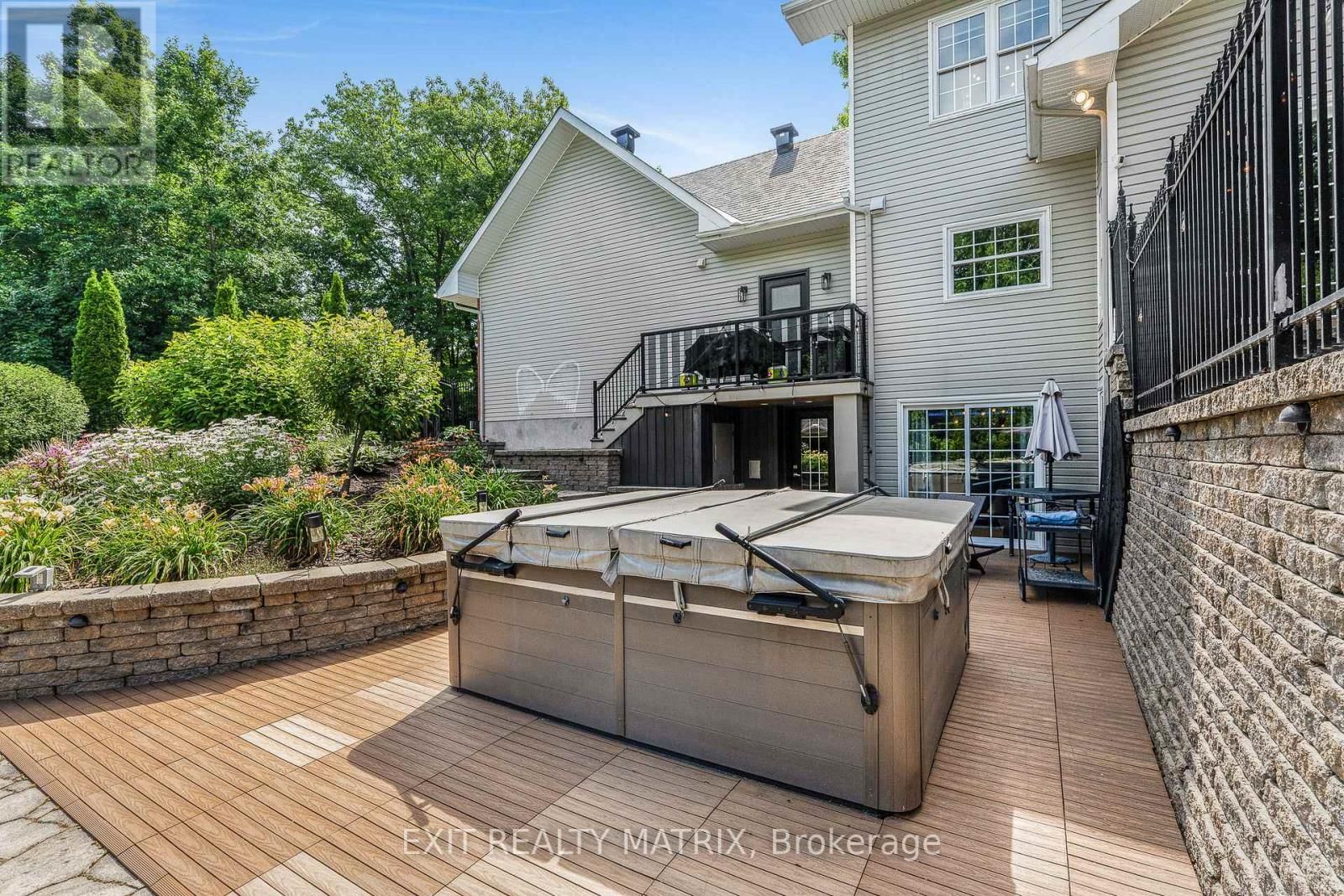 1271 GEORGES VANIER DRIVE Image 41