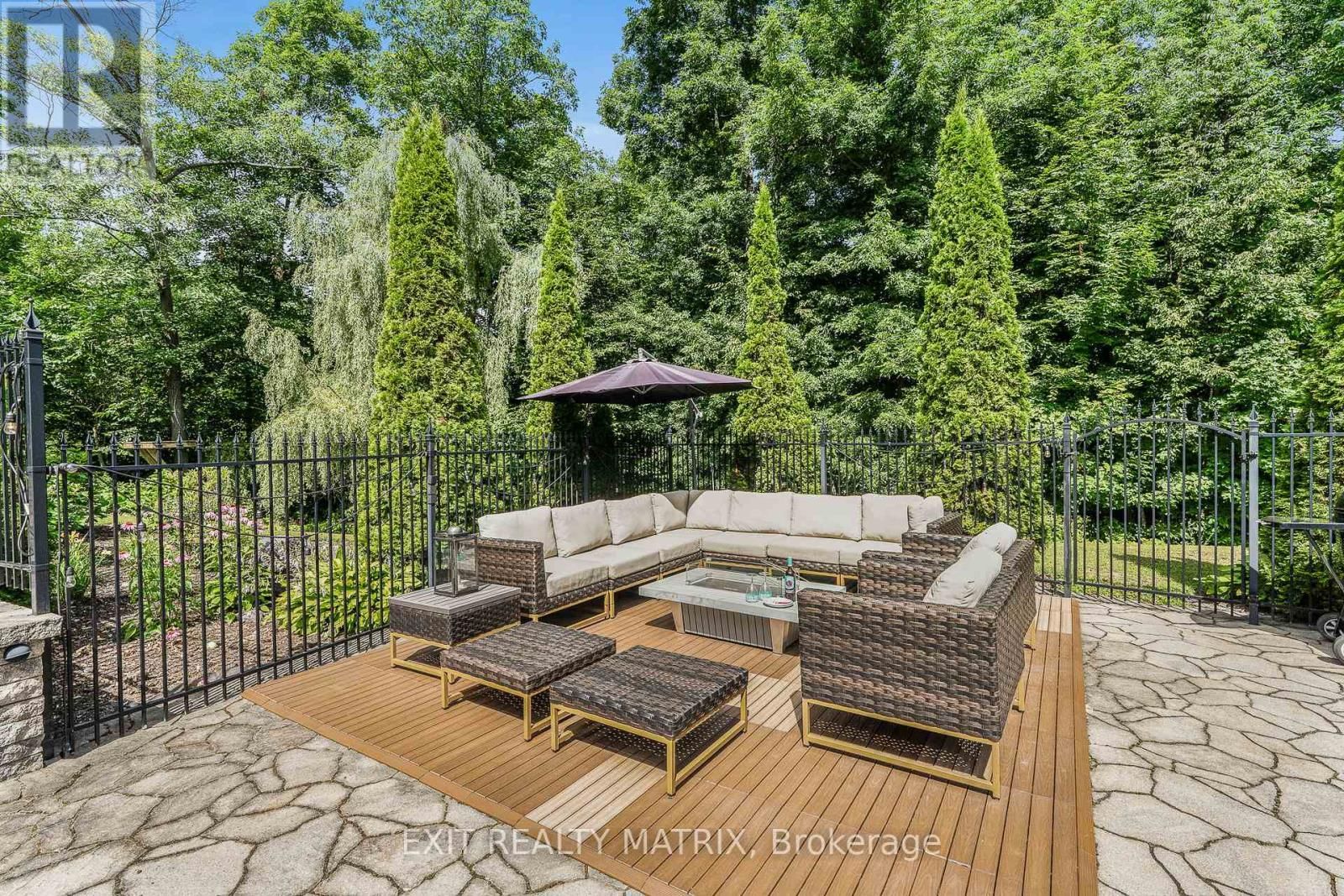 1271 GEORGES VANIER DRIVE Image 43