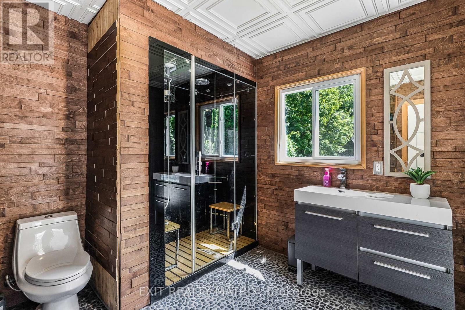 1271 GEORGES VANIER DRIVE Image 47