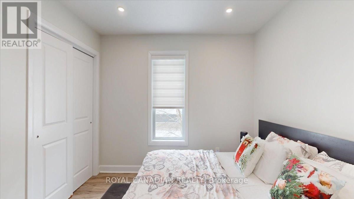 131 ELORA STREET NORTH Image 42