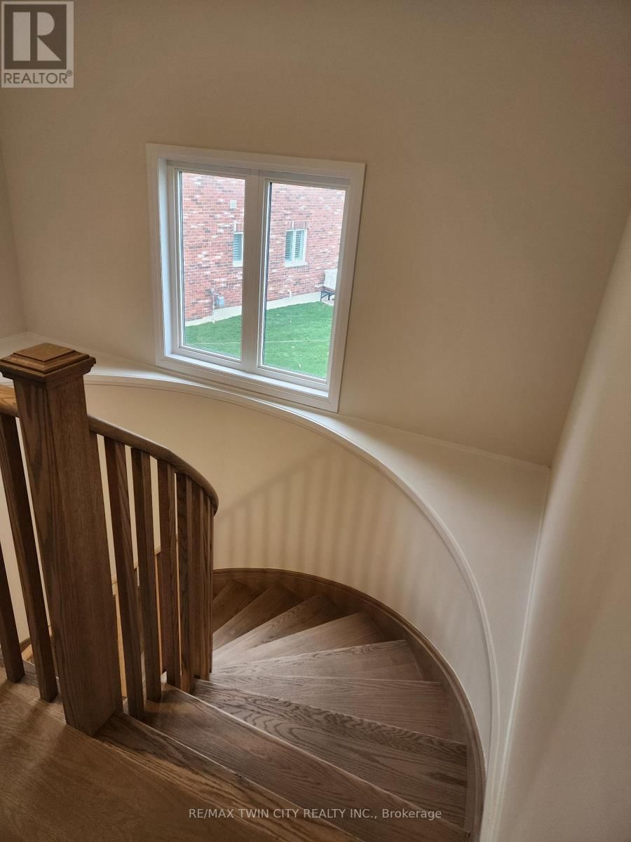 121 DAY STREET Image 10